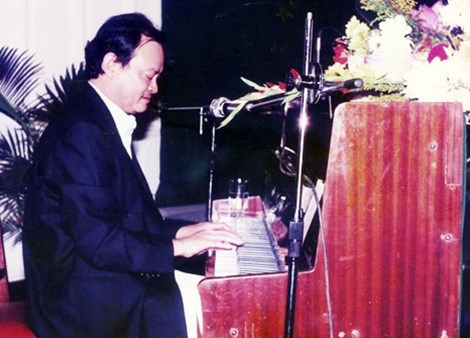 Nhạc sĩ Thanh Tùng - Còn đây giọt nắng bên thềm