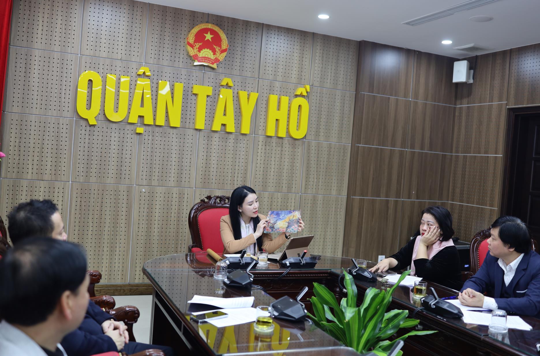 Quận Tây Hồ triển khai cuộc thi sáng tác ca khúc và logo, mẫu quà lưu niệm mang dấu ấn Tây Hồ