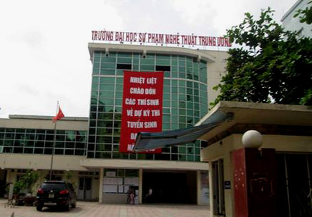 ÂM NHẠC CỔ TRUYỀN VIỆT NAM VÀ ĐÀO TẠO GIÁO VIÊN ÂM NHẠC TẠI TRƯỜNG ĐẠI HỌC SƯ PHẠM NGHỆ THUẬT TRUNG ƯƠNG ÂM NHẠC CỔ TRUYỀN VIỆT NAM VÀ ĐÀO TẠO GIÁO VIÊN ÂM NHẠC TẠI TRƯỜNG ĐẠI HỌC SƯ PHẠM NGHỆ THUẬT TRUNG ƯƠNG