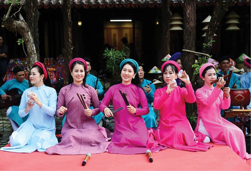 Gợi mở nâng tầm âm nhạc truyền thống Huế Gợi mở nâng tầm âm nhạc truyền thống Huế