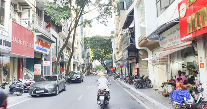 Tiếng đàn, tiếng hát còn vọng ngân trên mái phố Tiếng đàn, tiếng hát còn vọng ngân trên mái phố