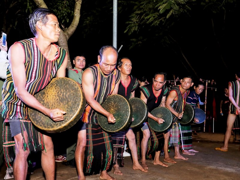 Tiếng cồng chiêng Tây Nguyên