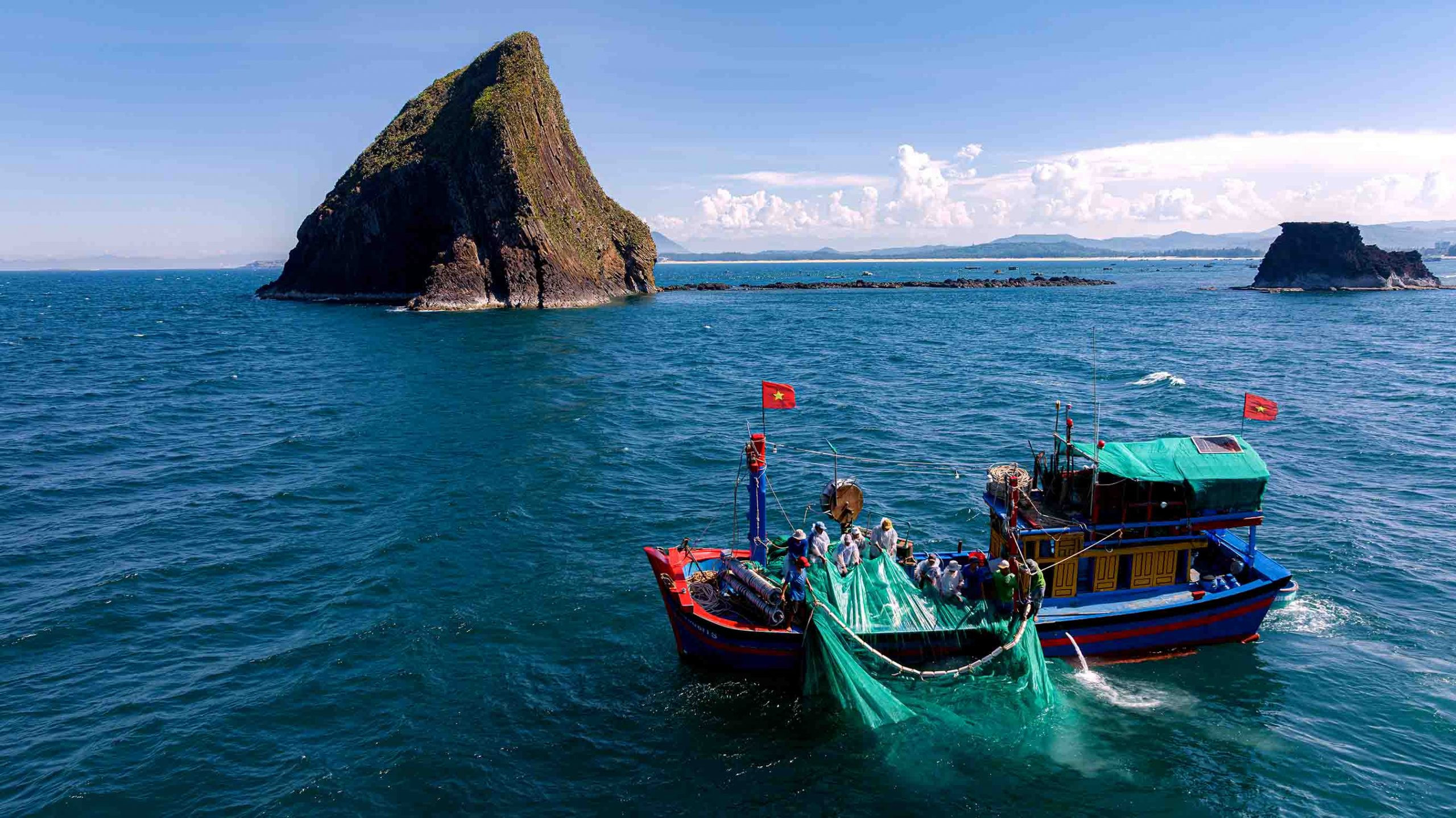 Ra Khơi.