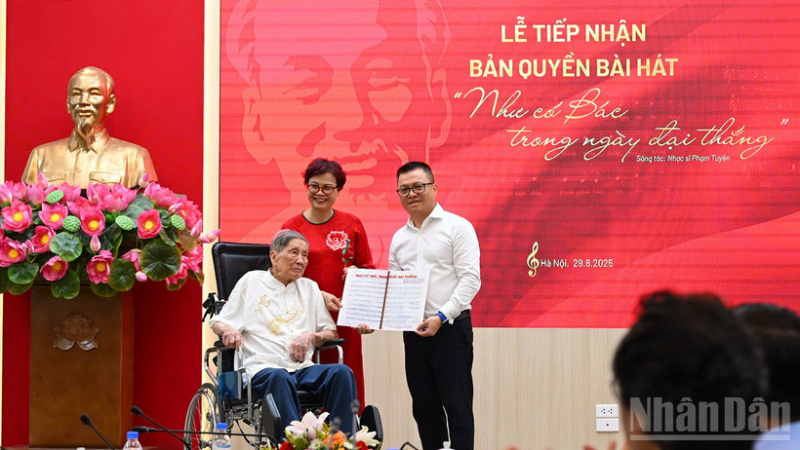Nhạc sĩ Phạm Tuyên và những chuyện ngoài âm nhạc Nhạc sĩ Phạm Tuyên và những chuyện ngoài âm nhạc