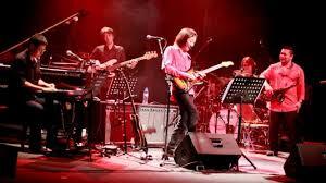 Vai trò của hòa âm nhạc Jazz trong việc định hình nghệ sĩ biểu diễn đàn phím điện tử chuyên nghiệp Vai trò của hòa âm nhạc Jazz trong việc định hình nghệ sĩ biểu diễn đàn phím điện tử chuyên nghiệp