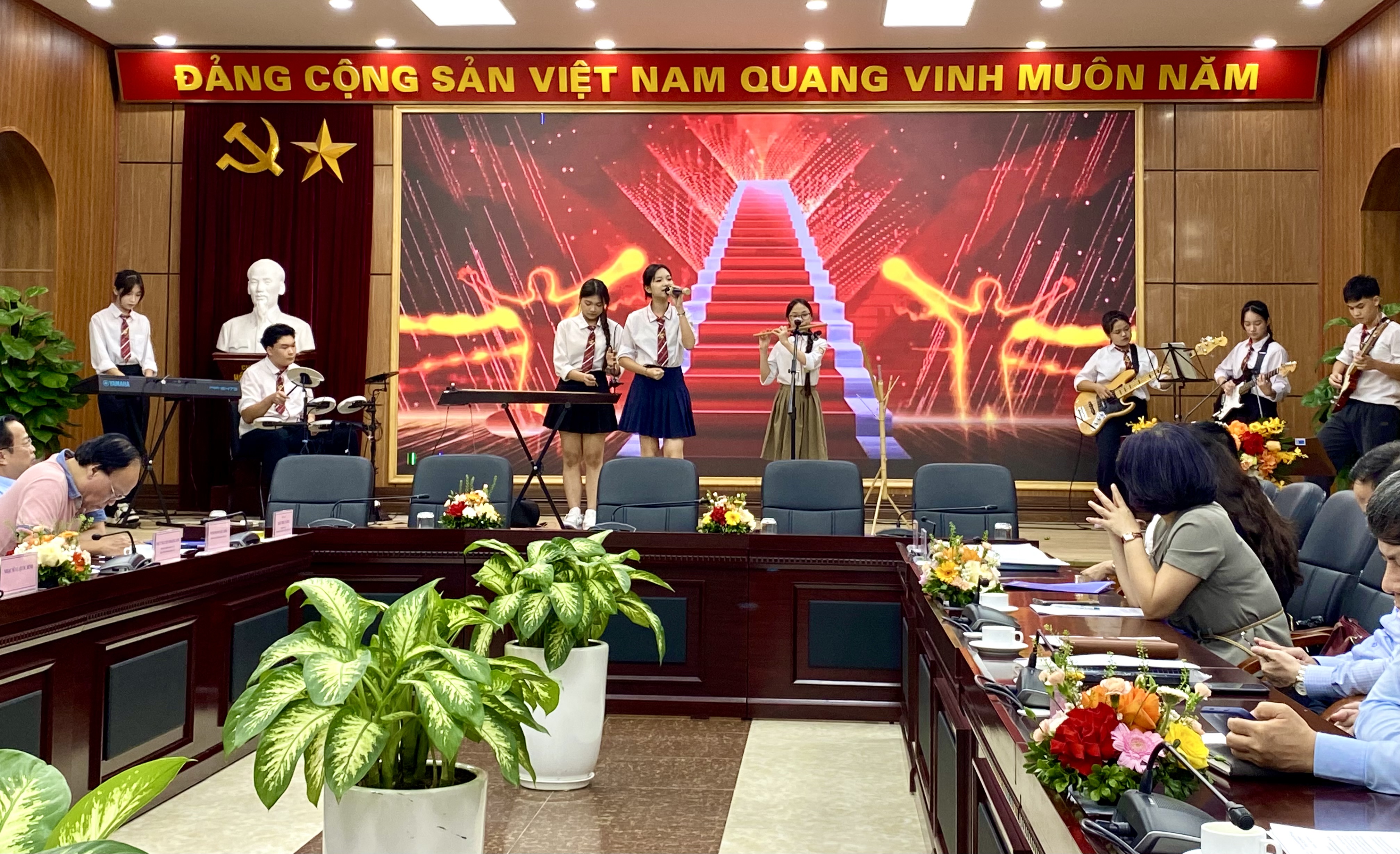 Lần đầu tiên Hà Nội tổ chức sân chơi tài năng cho học sinh đam mê âm nhạc Lần đầu tiên Hà Nội tổ chức sân chơi tài năng cho học sinh đam mê âm nhạc