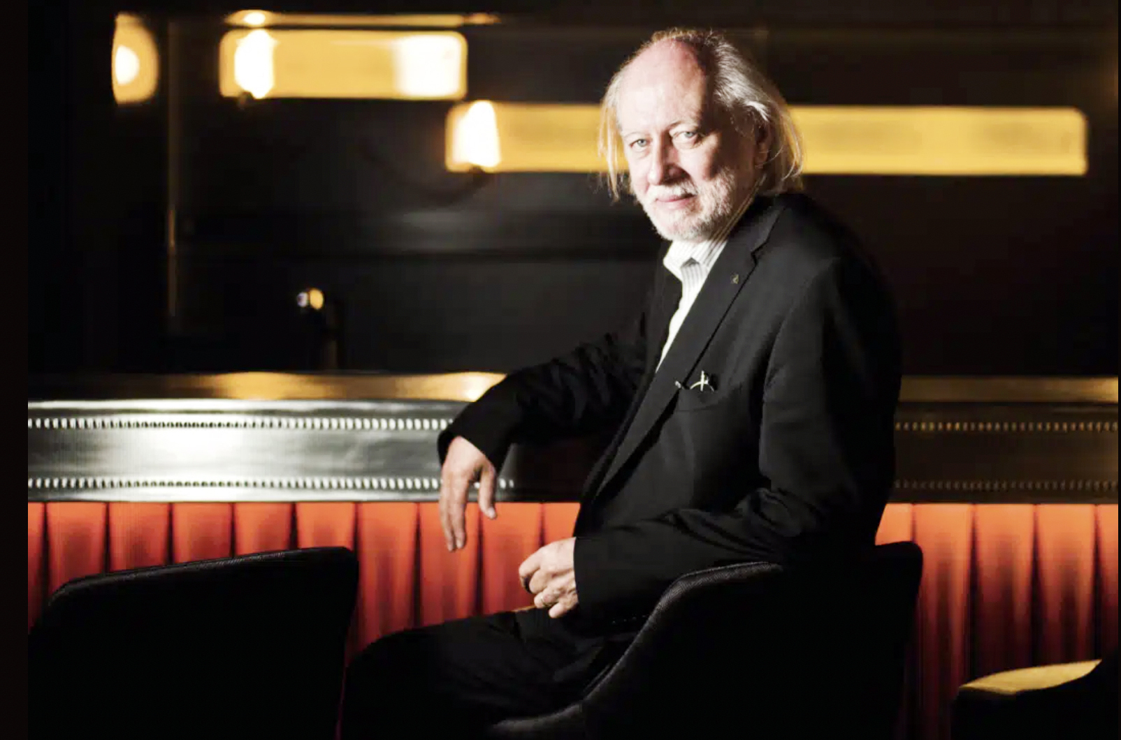 Âm luật của László Krasznahorkai