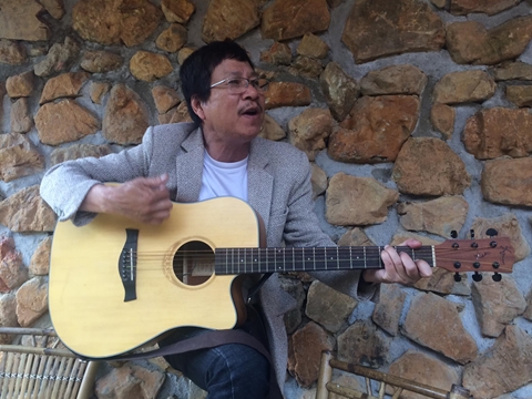 LẶNG NHÌN MÂY TRẮNG