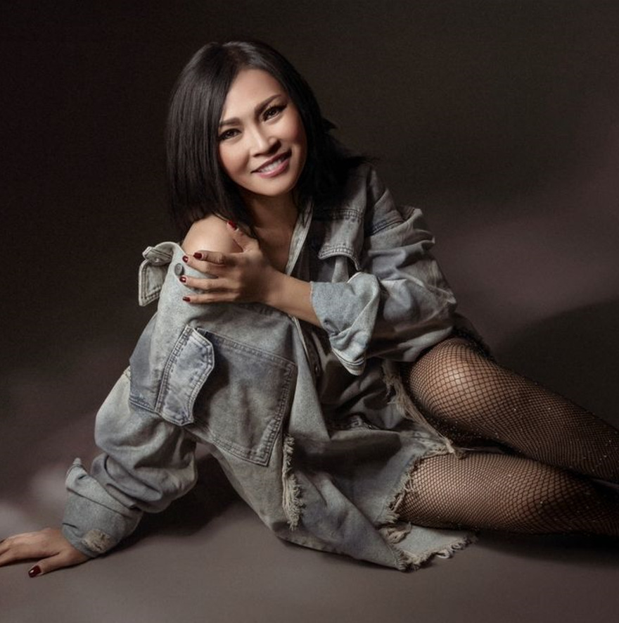 Một ca khúc cũ lọt vào "tâm bão" thẩm mỹ của năm