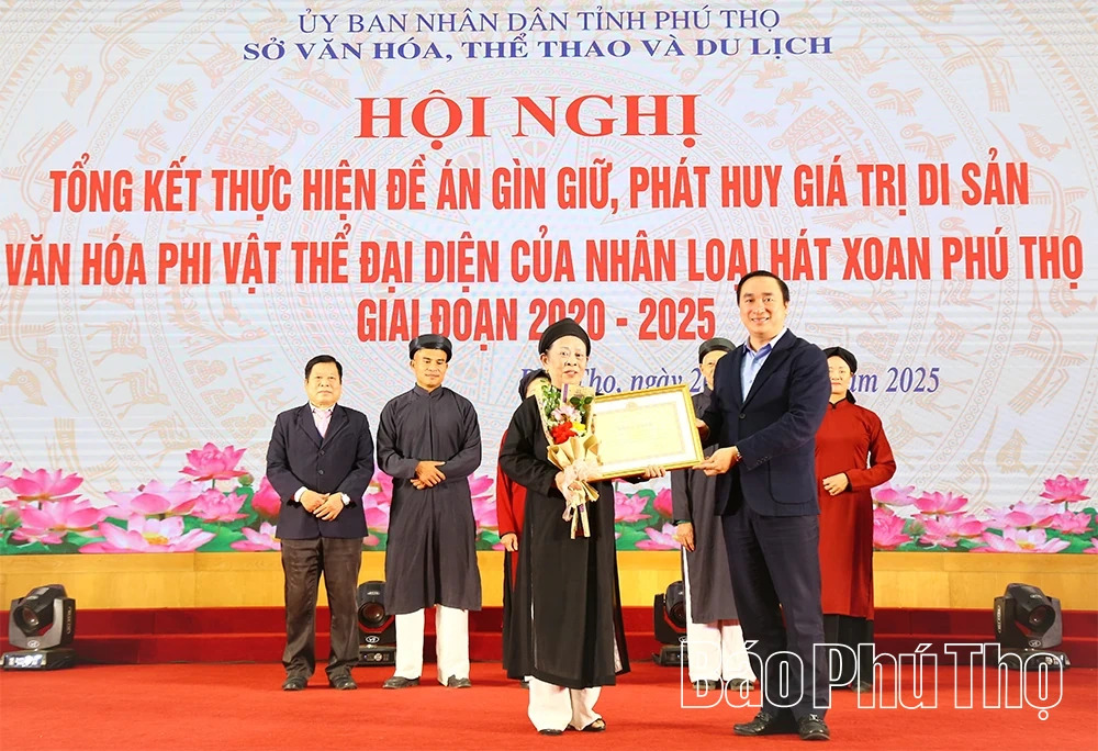 Gìn giữ và phát huy di sản văn hóa đại diện của nhân loại