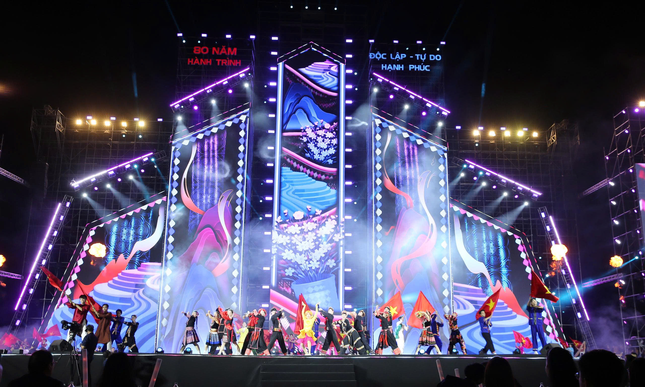 Nhạc Việt 2025: Bản sắc mới trong tương quan dân tộc và đại chúng