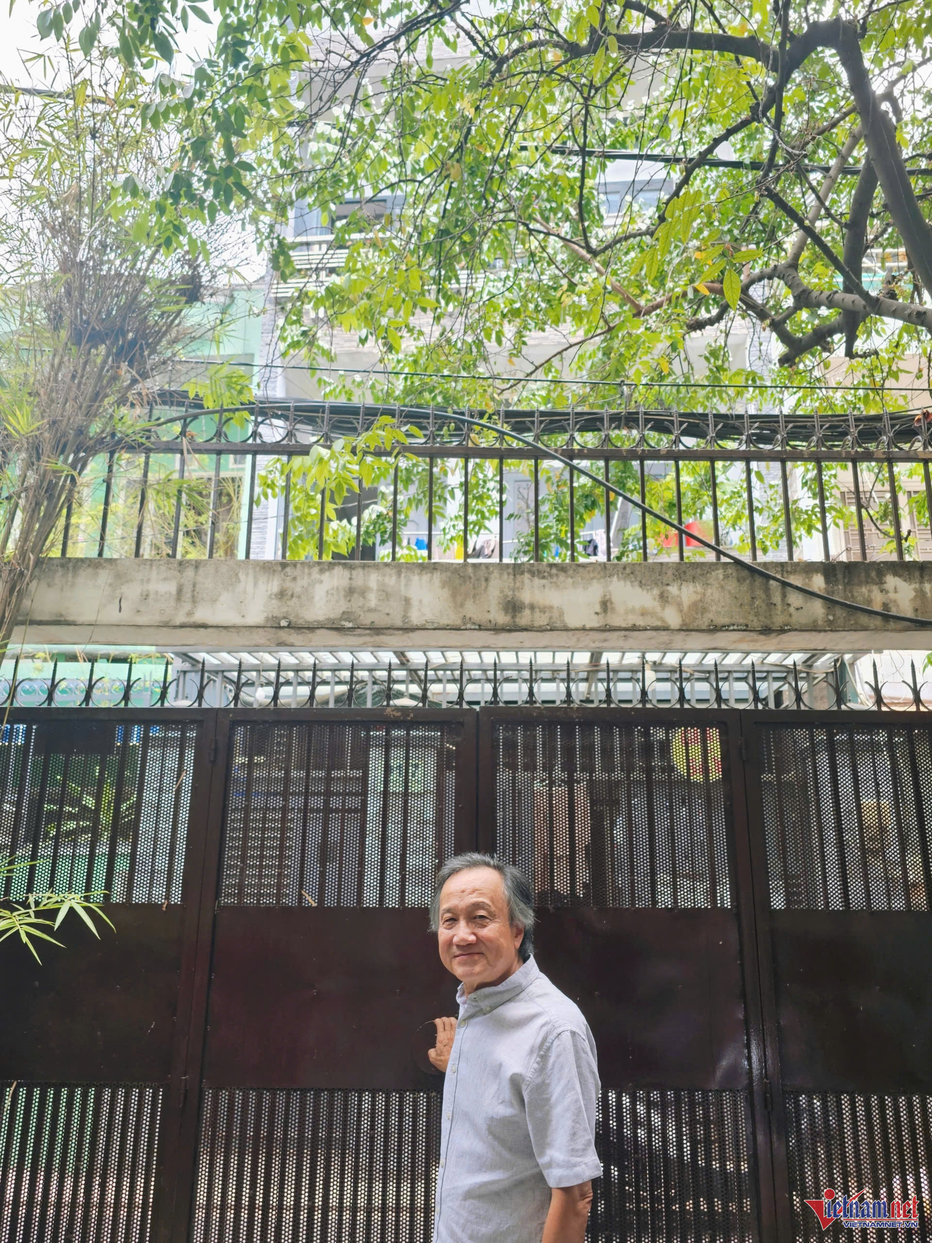 Nhạc trưởng Trần Vương Thạch