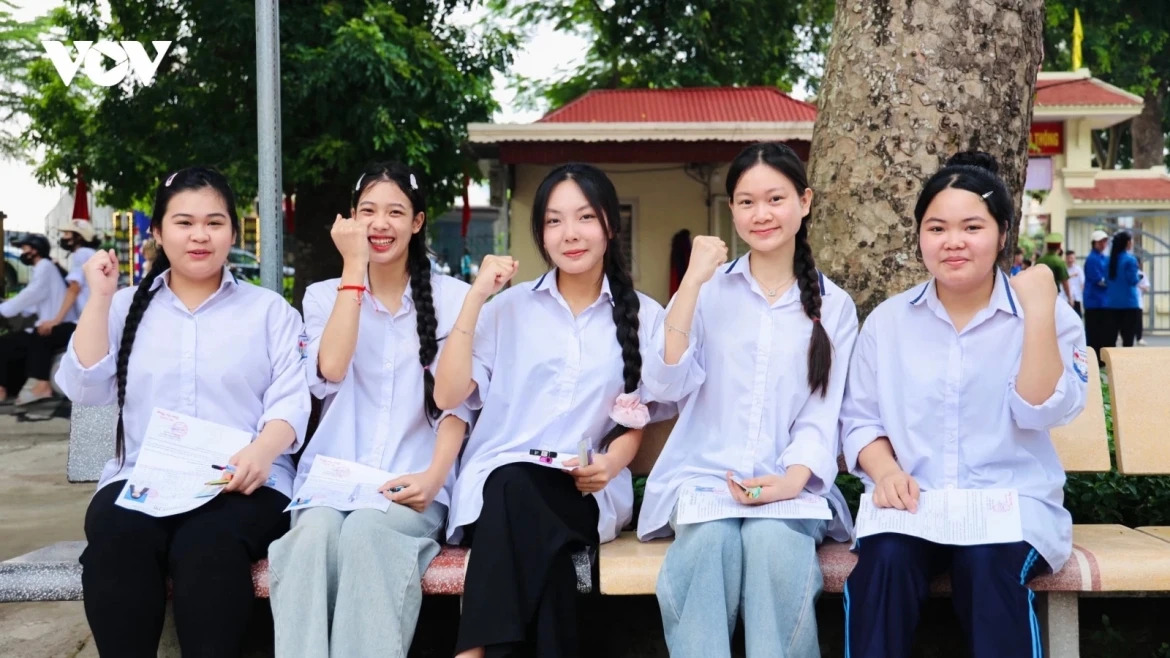 Ca khúc khiến bao thế hệ học sinh bật khóc trong ngày chia tay mái trường